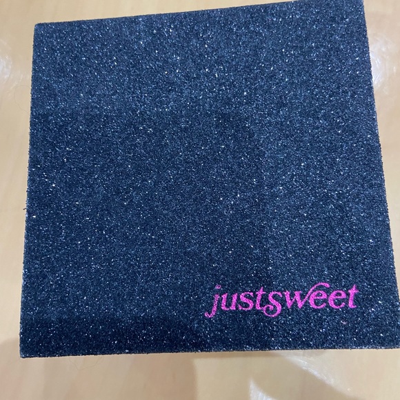 New watch with a tag and box - Picture 4 of 8